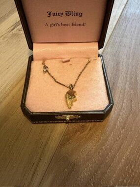 Juicy Couture Best Friends Broken Heart Necklace
